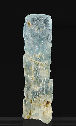 Beryl variety (aquamarine). Front