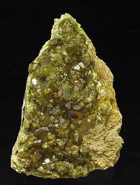 Andradite (variety demantoid). 