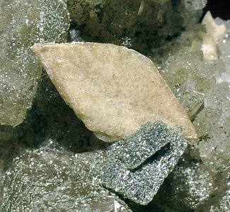 Quartz with Titanite and Chlorite. 