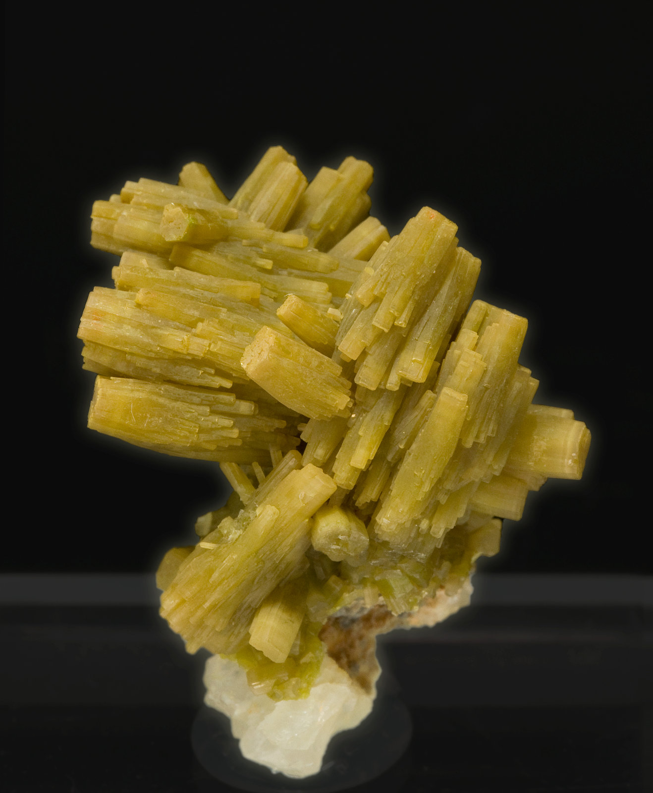 specimens/s_imagesR2/Pyromorphite-NW63R2.jpg