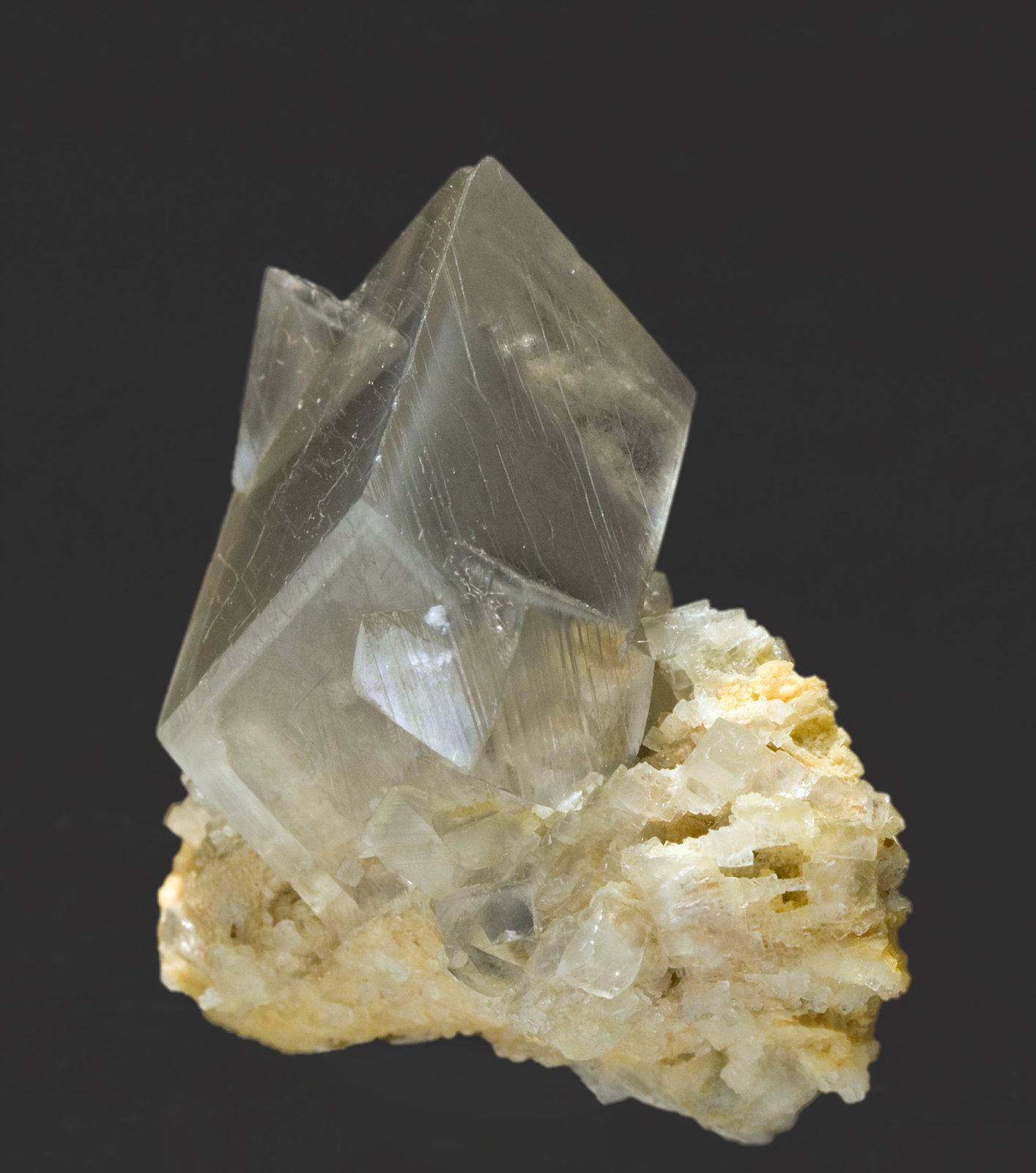 specimens/s_imagesR3/Dolomite-ED27R3s.jpg