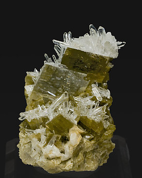 Siderite with Quartz.