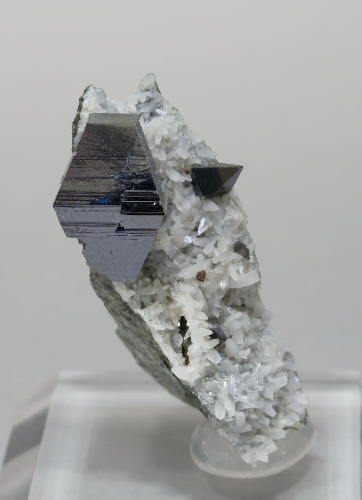 specimens/s_imagesR5/Anatase-MB37R5f.jpg