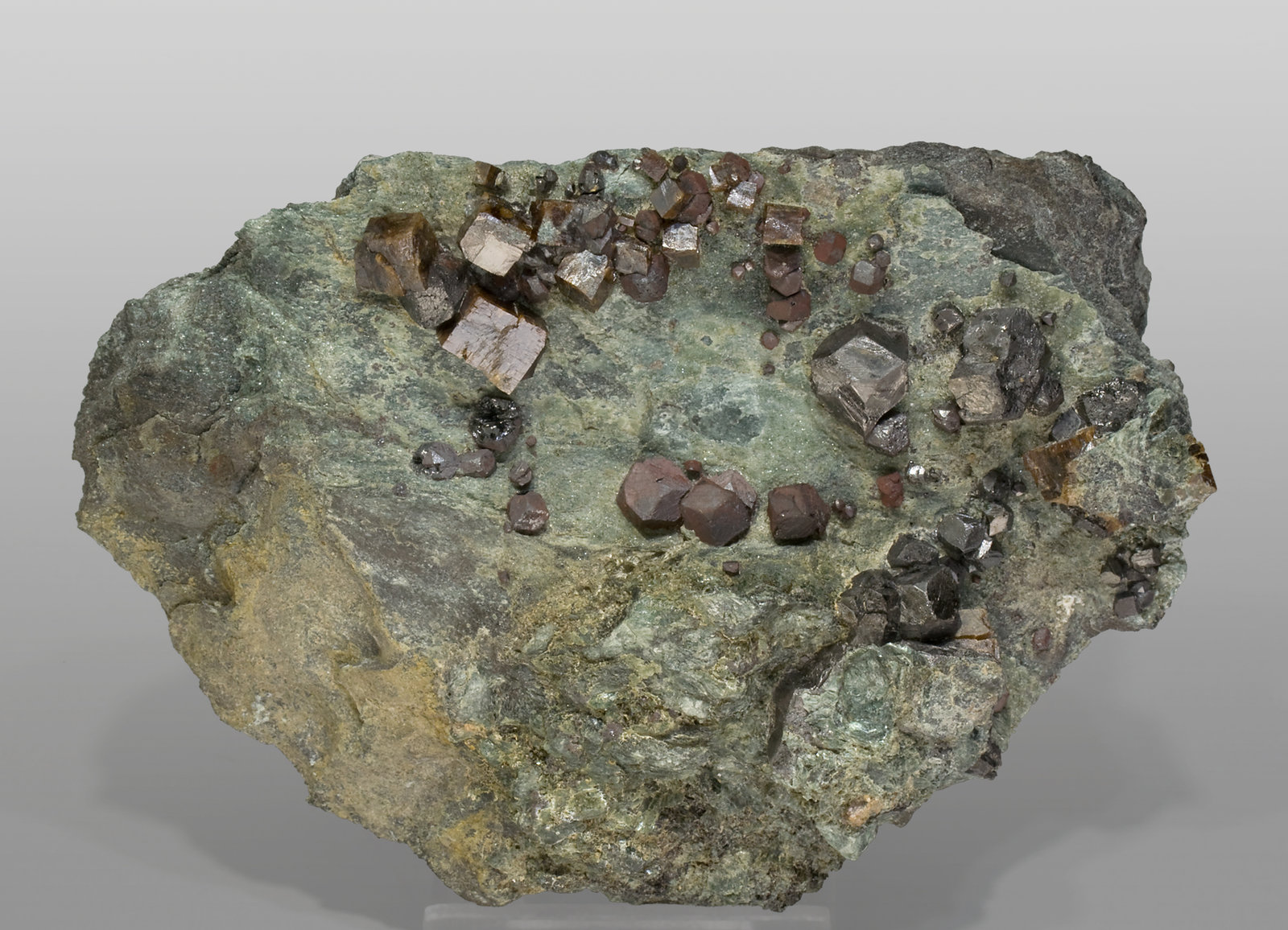 specimens/s_imagesR6/Perovskite-GC47R6f.jpg