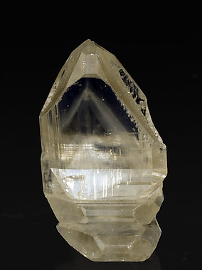 Twinned Cerussite. Front