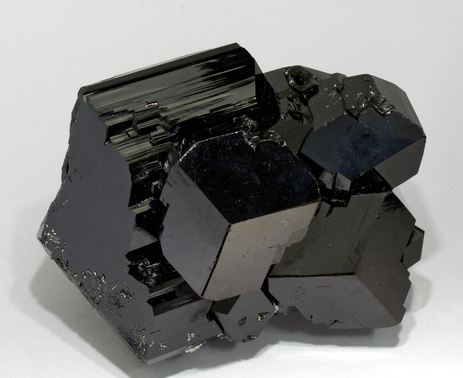 specimens/s_imagesR8/Schorl-MB99R8s.jpg