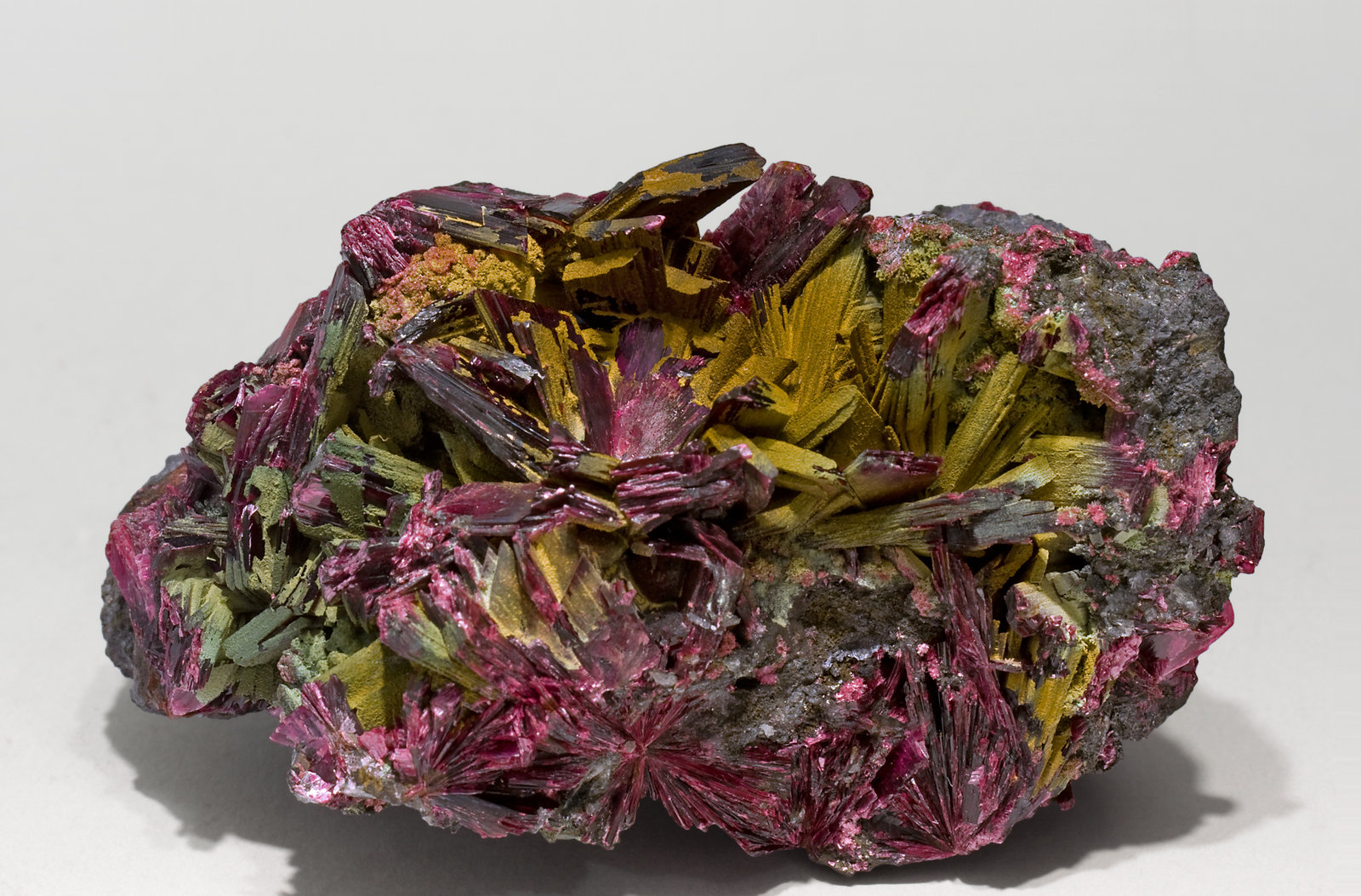 specimens/s_imagesR9/Erythrite-EM76R9f.jpg