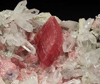 Rhodochrosite with Fluorite, Fluorapatite and Quartz. 