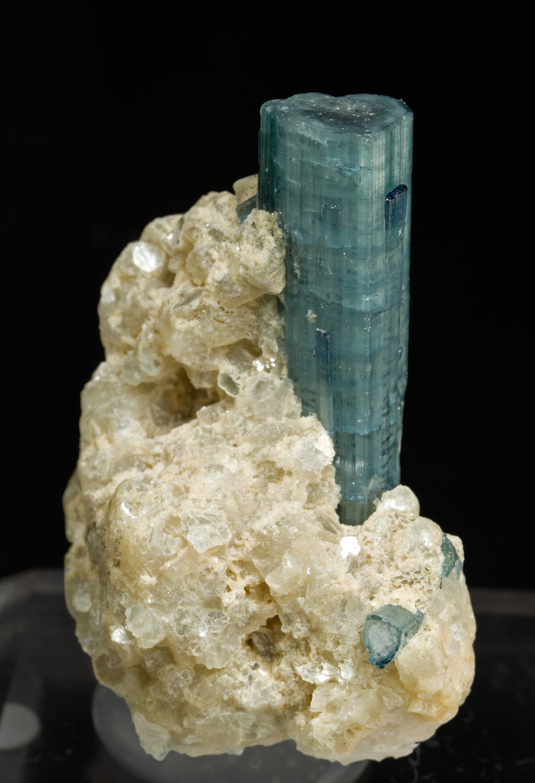 specimens/s_imagesS9/Elbaite_Indicolite-AF87S9f.jpg