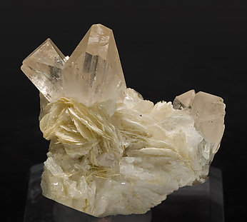 Topaz with Muscovite and Albite. Side