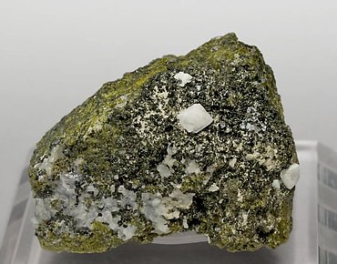 Gismondine with Calcite, Epidote and Chlorite. 