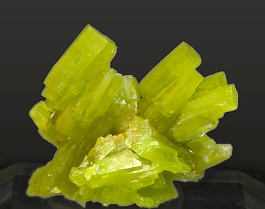 Pyromorphite. Rear