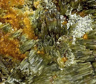 Vesuvianite with Grossular (Hessonite). 