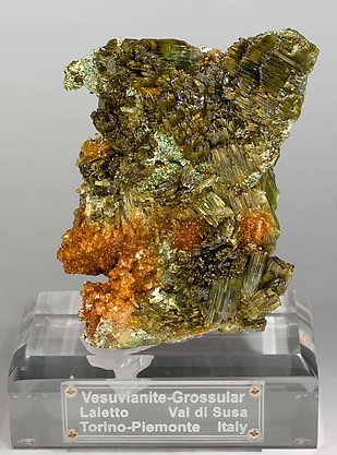 Vesuvianite with Grossular (Hessonite). 