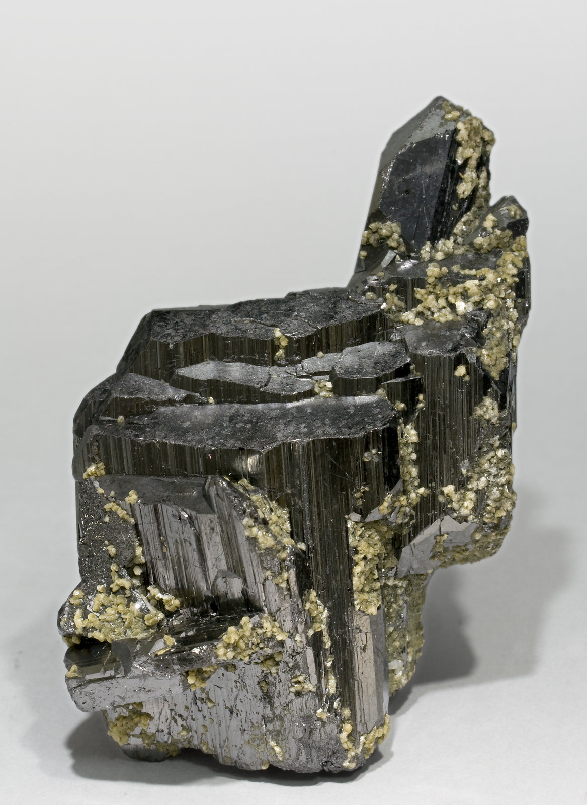 specimens/s_imagesT5/Ferberite-RA76T5f.jpg