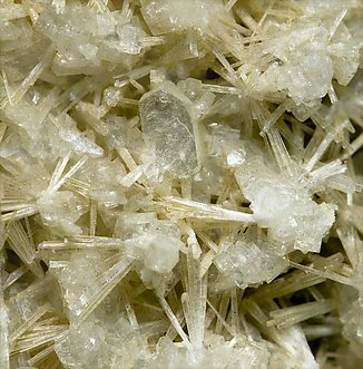 Heulandite-Ca with Scolecite. 