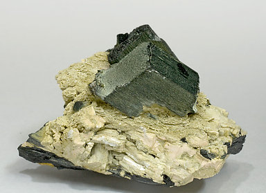 Arfvedsonite with Feldspar. Side