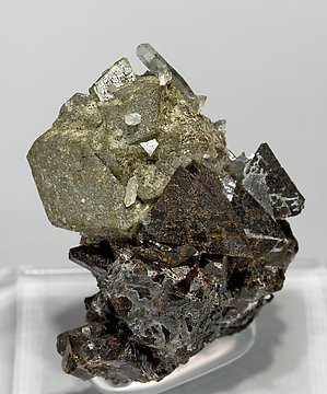 Genthelvite with Andradite.