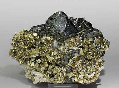 Sphalerite with Pyrite and Quartz.