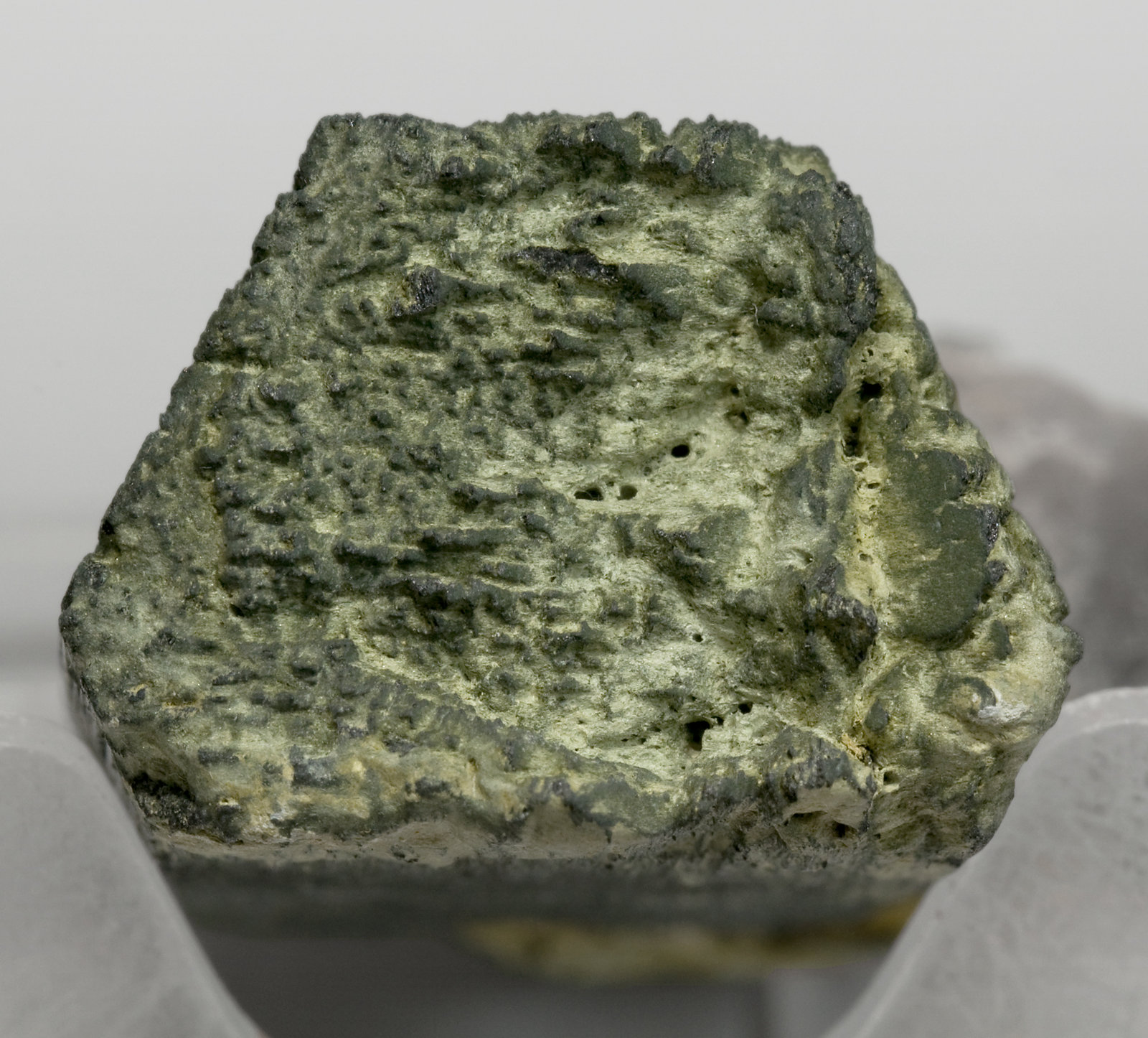 specimens/s_imagesT7/Arfvedsonite-MA6T7t.jpg