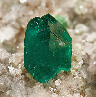 Dioptase with Calcite. 