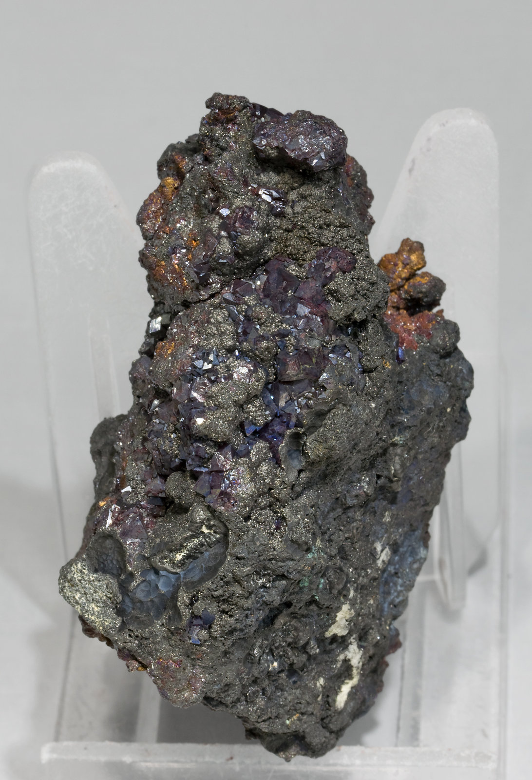 specimens/s_imagesV0/Cuprite-RA60V0f.jpg