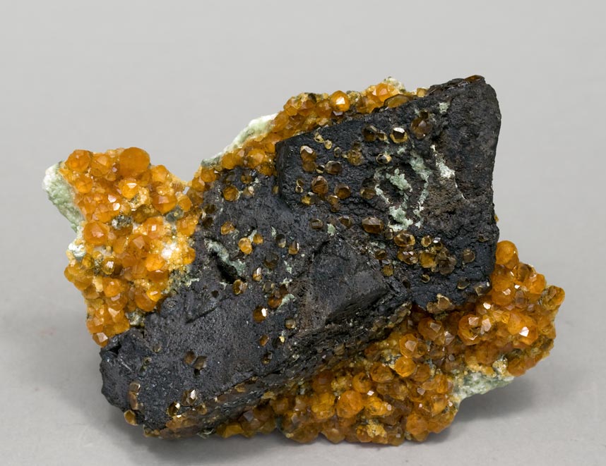 specimens/s_imagesV2/Goethite-TR50V2.jpg