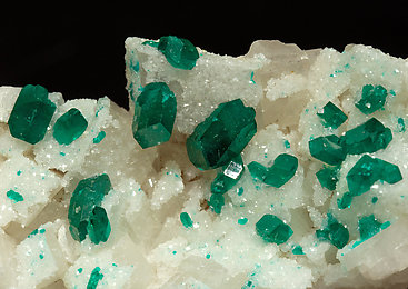 Dioptase with Calcite. 