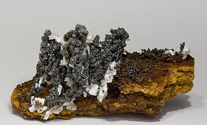 Descloizite with Calcite. 