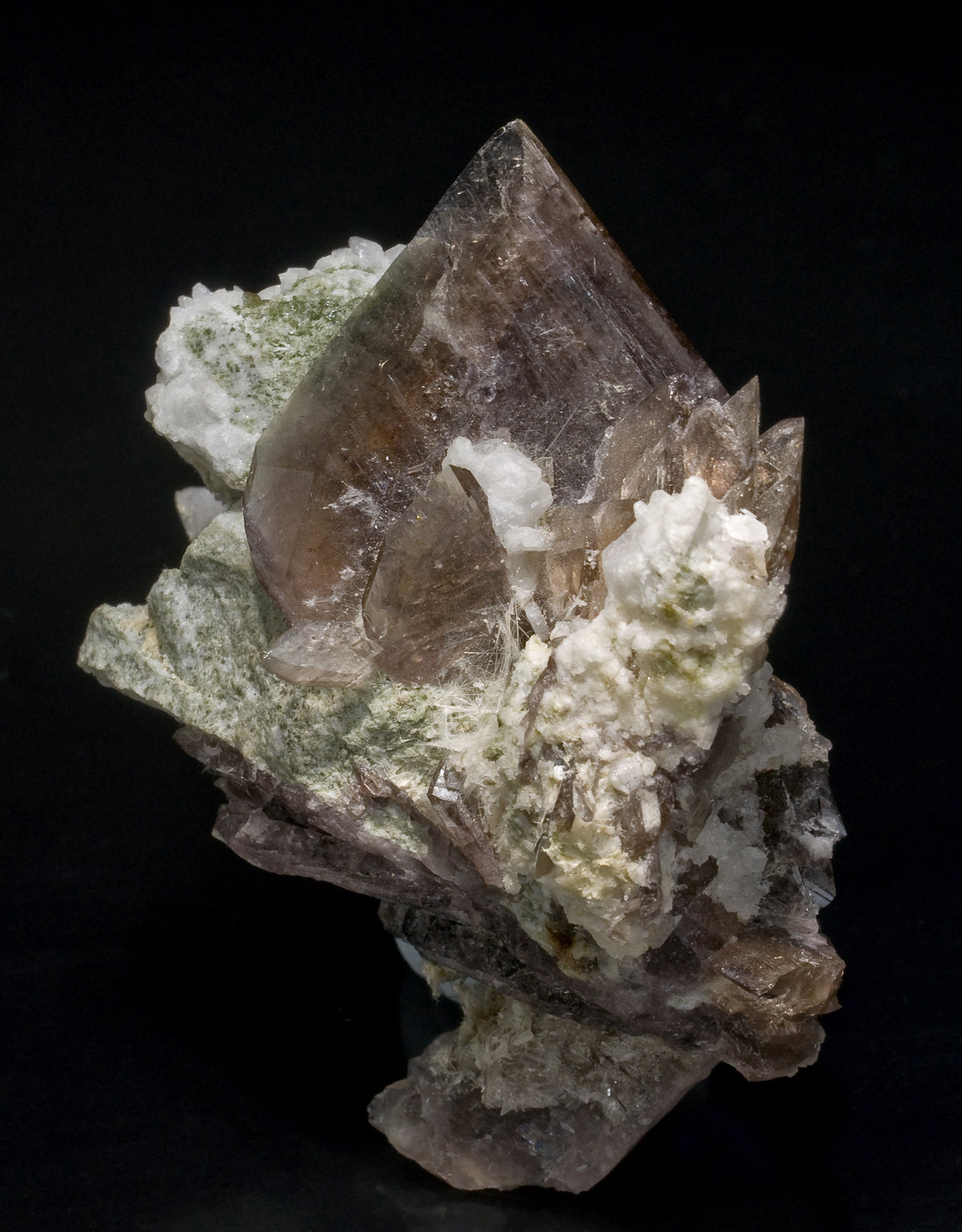 specimens/s_imagesW0/Axinite-JK97W0f.jpg