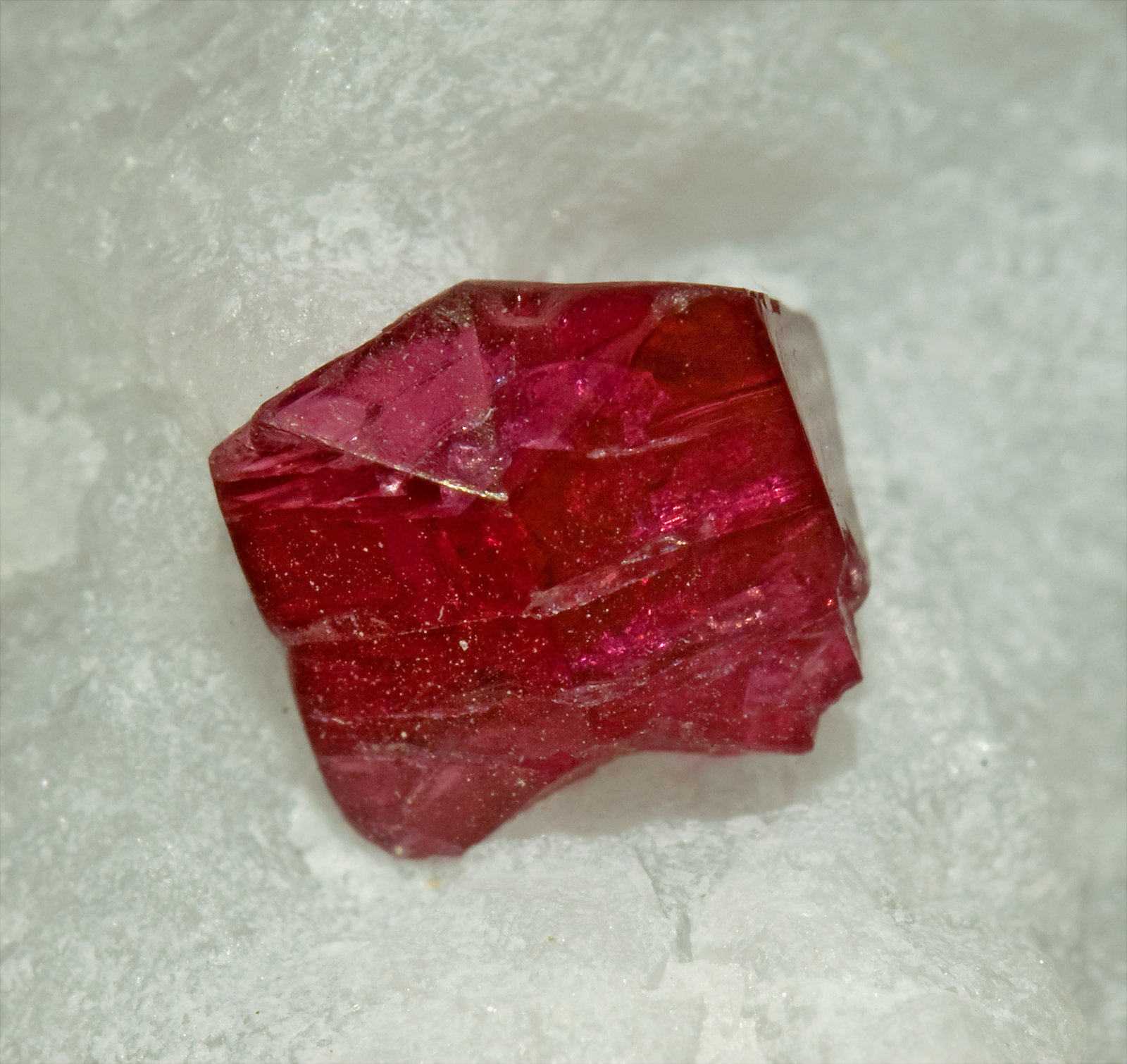 specimens/s_imagesW0/Spinel-JG27W0d.jpg