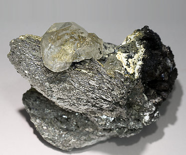 Löllingite with Fluorite, Magnetite and Calcite. Top