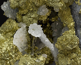 Chalcopyrite with Quartz. 