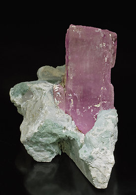 Spodumene (variety kunzite) with Albite and Elbaite. Side