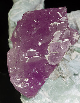 Spodumene (variety kunzite) with Albite and Elbaite. Top