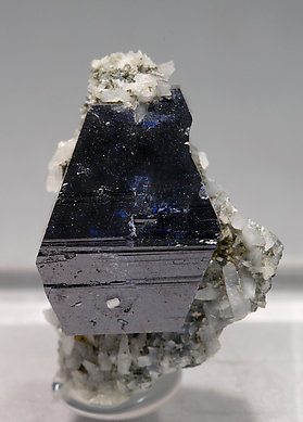 Anatase with Albite. Front