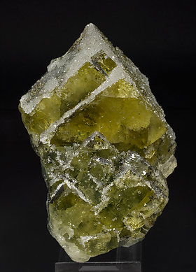 Fluorite with Quartz. Front