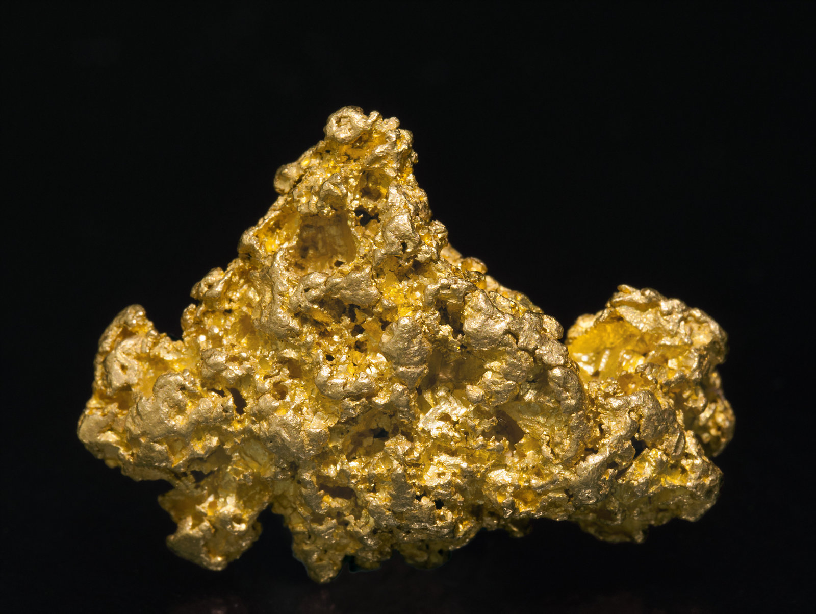 specimens/s_imagesX1/Gold-MG62X1r.jpg