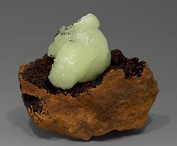 Adamite (variety cuprian). Front