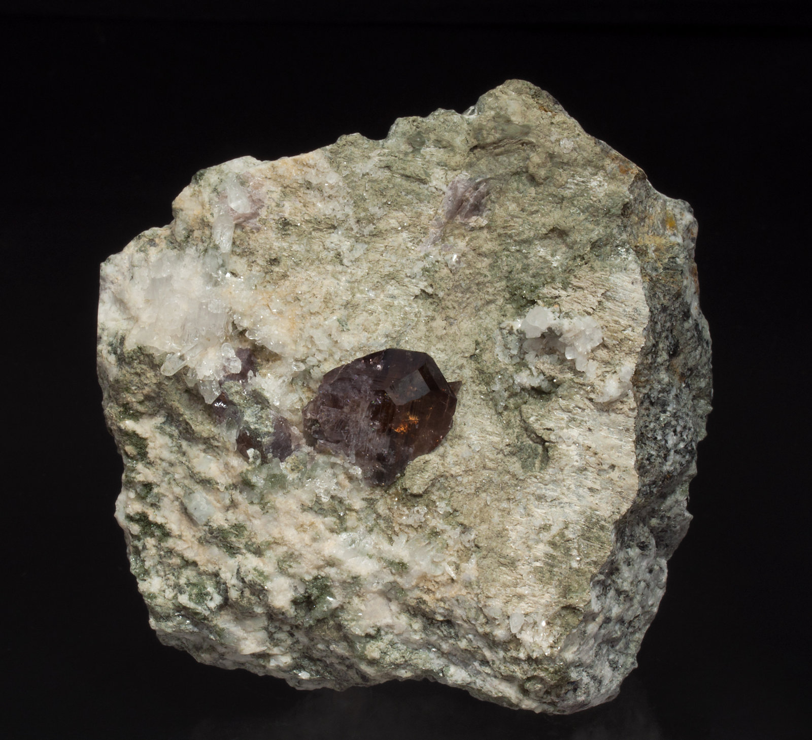 specimens/s_imagesX5/Axinite-MX89X5f.jpg