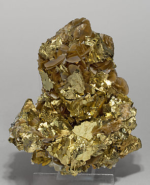 Chalcopyrite with Siderite. 