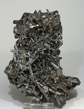 Bismuthinite with Marcasite.