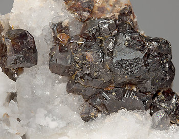 Sphalerite with Quartz and Calcite. 