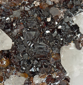 Sphalerite with Quartz and Calcite. 