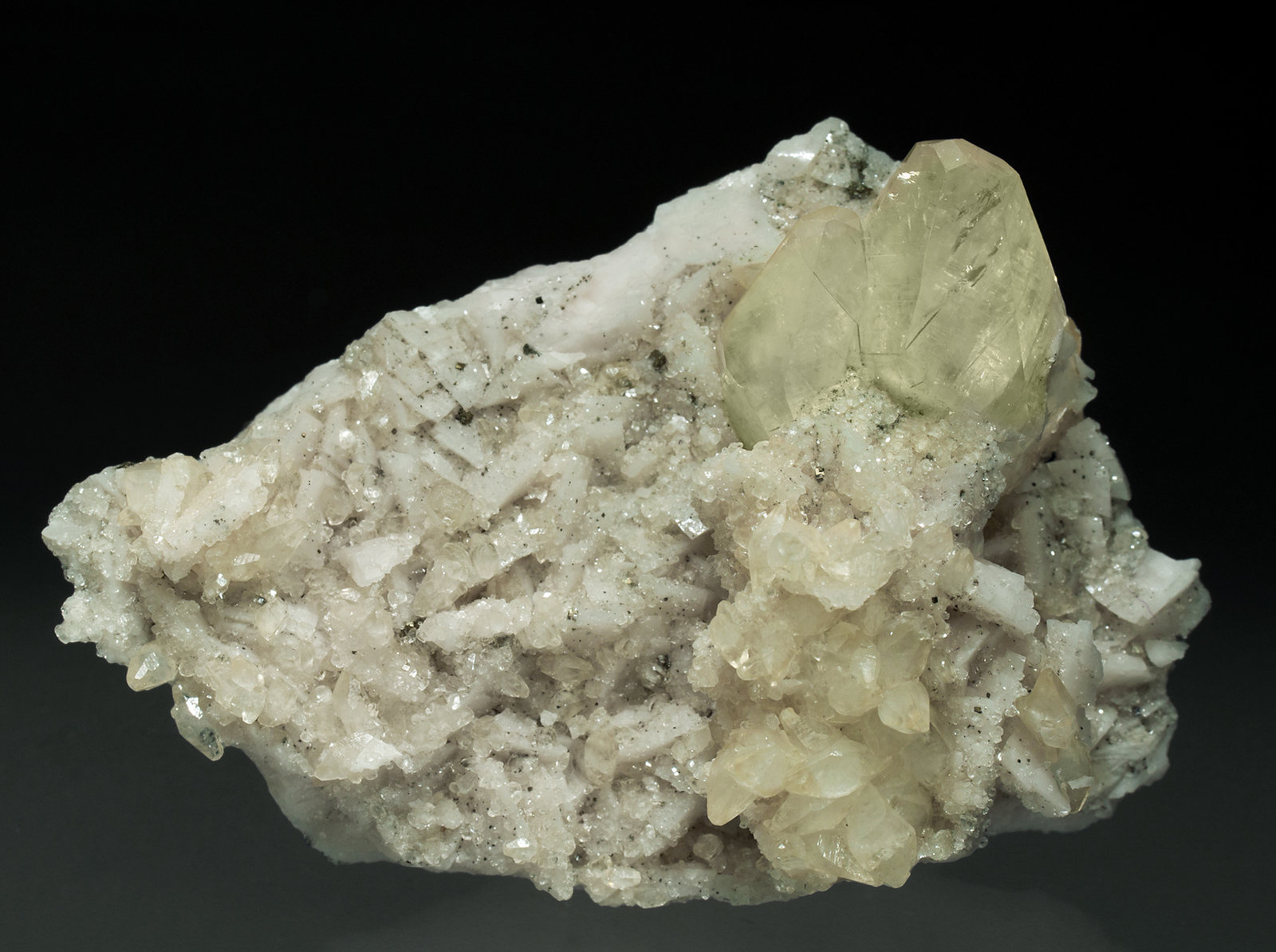 specimens/s_imagesX8/Calcite-RA10X8f.jpg