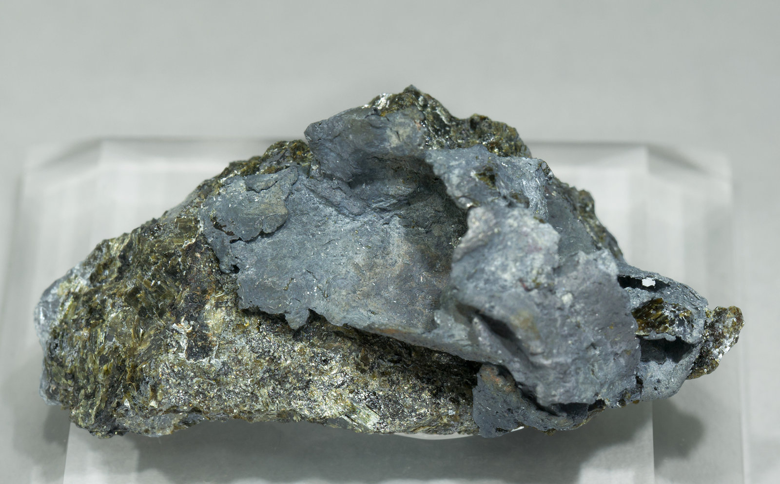 specimens/s_imagesX8/Lead-TA76X8f.jpg