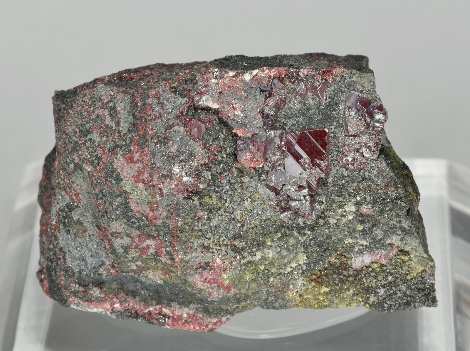 specimens/s_imagesX9/Cinnabar-NM14X9f.jpg