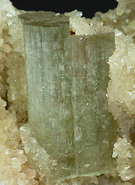 Fluorapatite with Stilbite-Ca. 