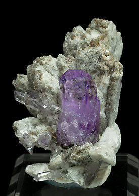 Quartz (variety amethyst) with Calcite.