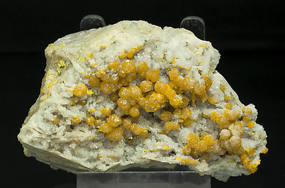 Pyromorphite with Quartz.